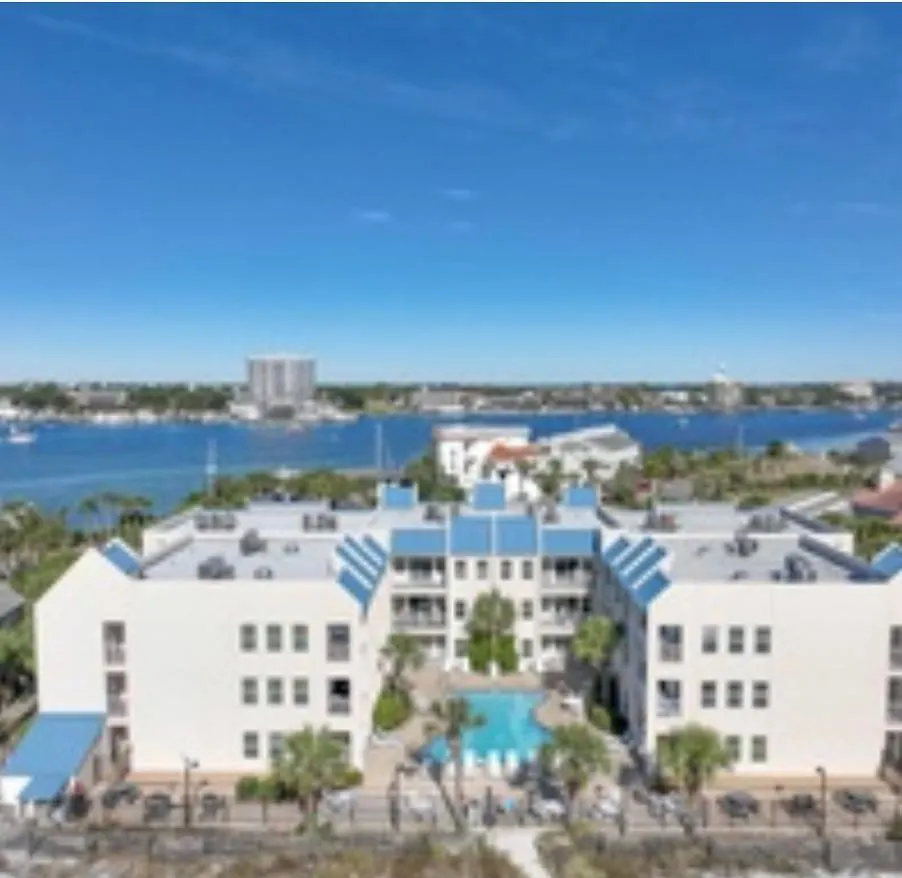 102 Poolside Apartment Destin