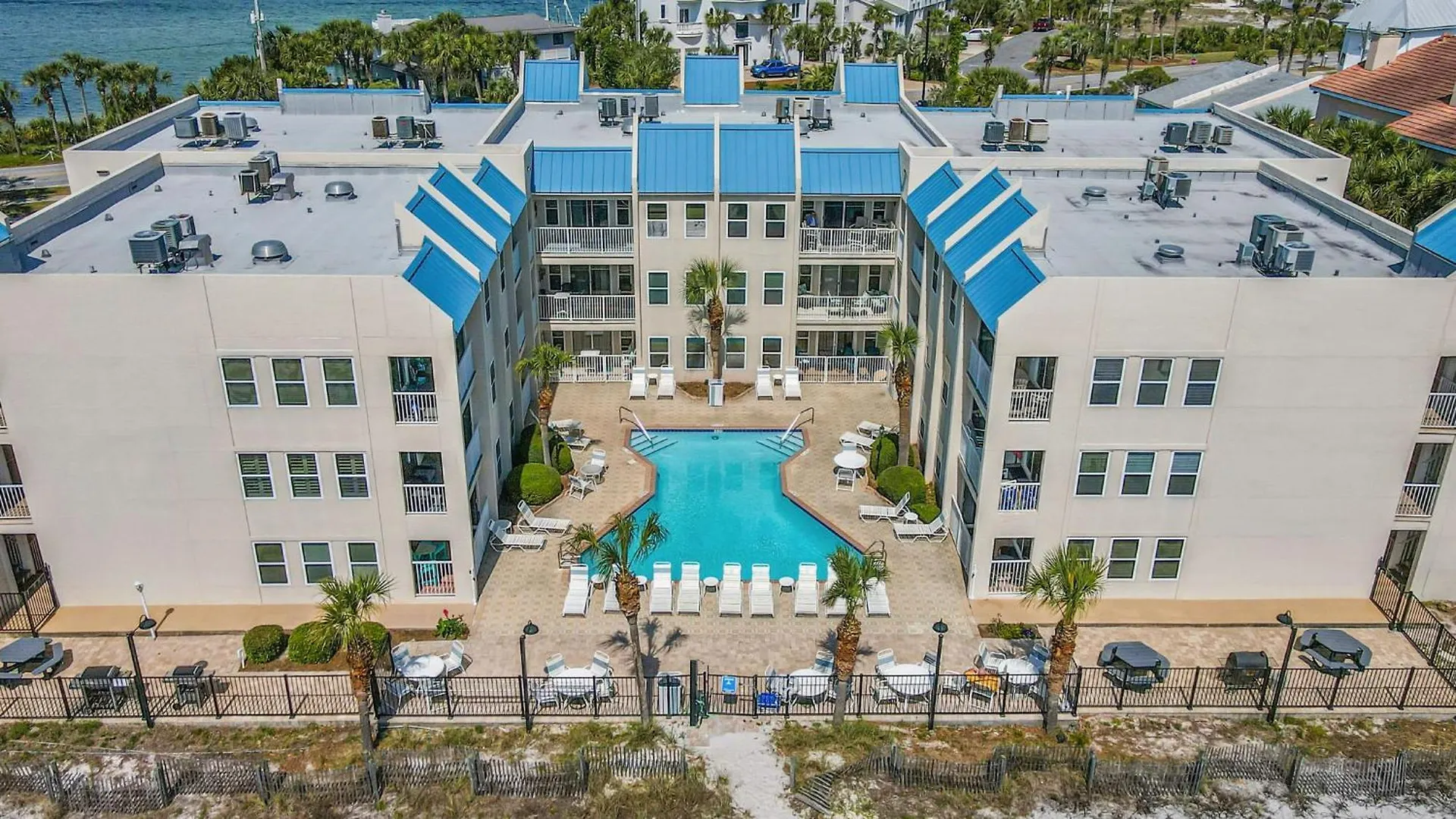 102 Poolside Apartment Destin